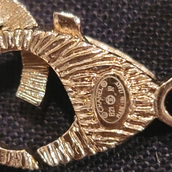 Chanel Metal Pearl Lambskin Crystal Necklace 21K - Picture 7 of 15